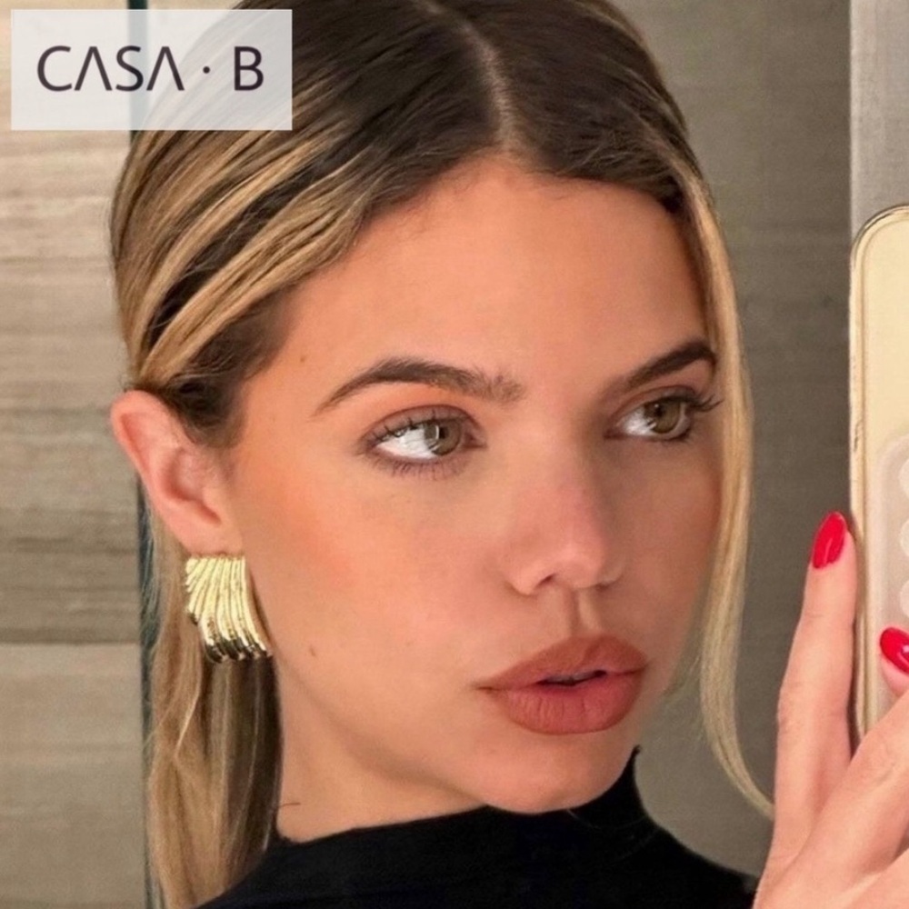 SOON to CASA B| Haven Ribbed Square Gold plated Statement Earrings 11/31💫